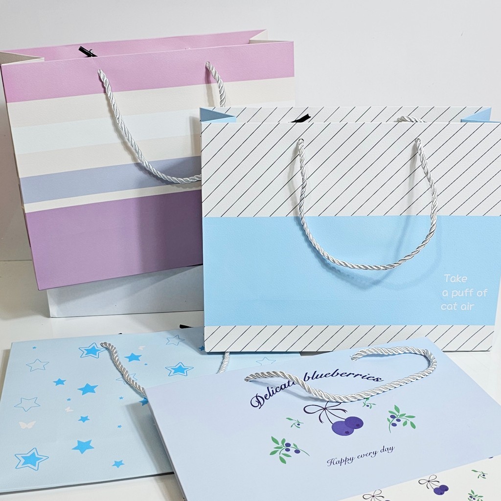 

MJ Paper Bag Biasa Miring S /Tas Kado/Tas Hadiah/Tas Tenteng/Hand Bag/Shopping Bag/Tas Kertas