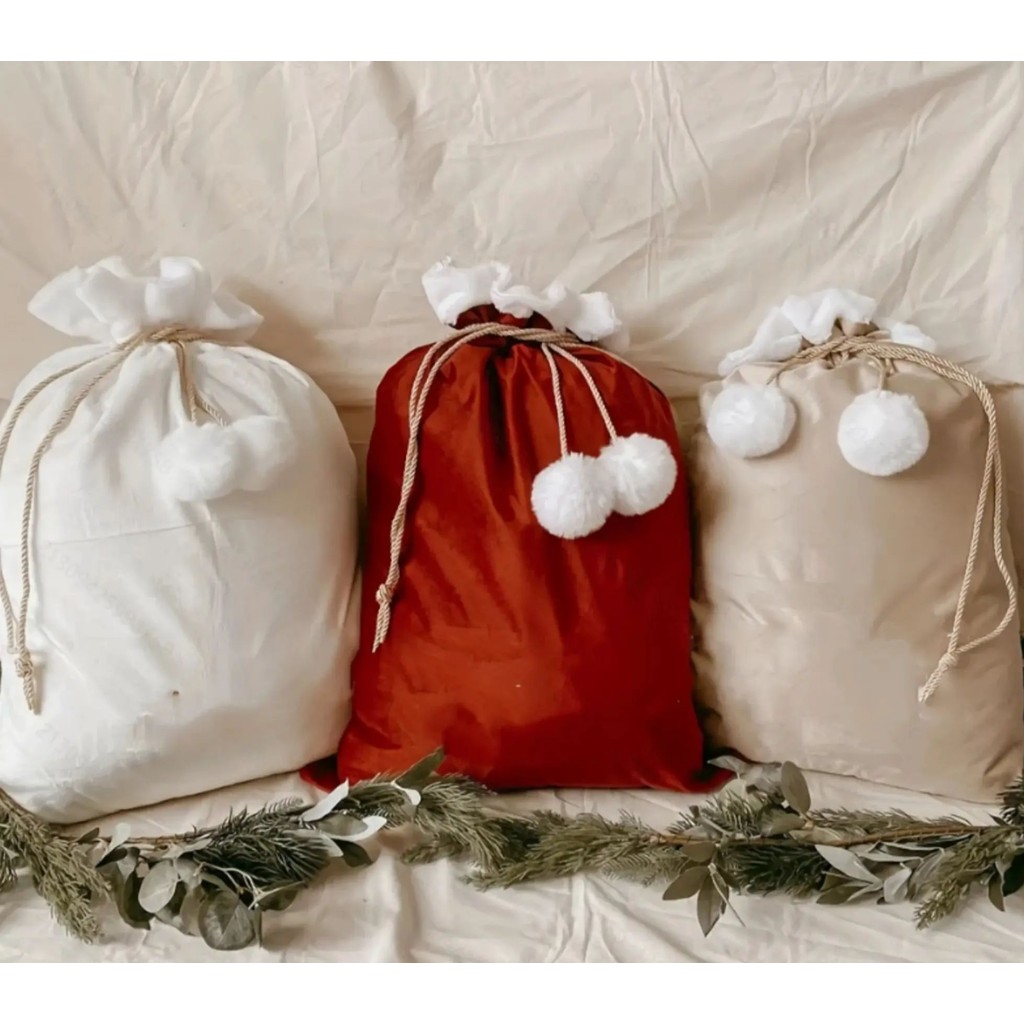 

Velvet Christmas Bag, Christmas Bag with Hairball, Large Capacity Gift Bag, Christmas Decoration Bag