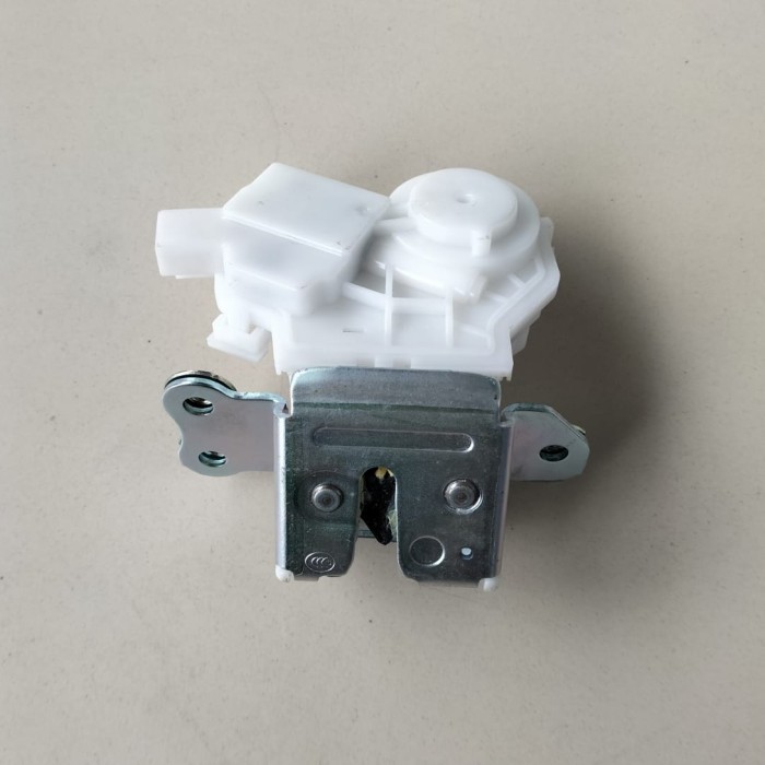 Door Lock Bagasi Mitsubishi All New Pajero Sport ASLI