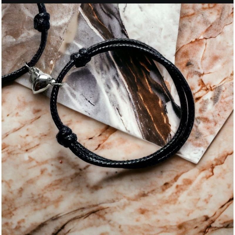 gelang couple pasangan kekasih magnet love tali hitam satin korea gelang romantis kekasih pacar saha