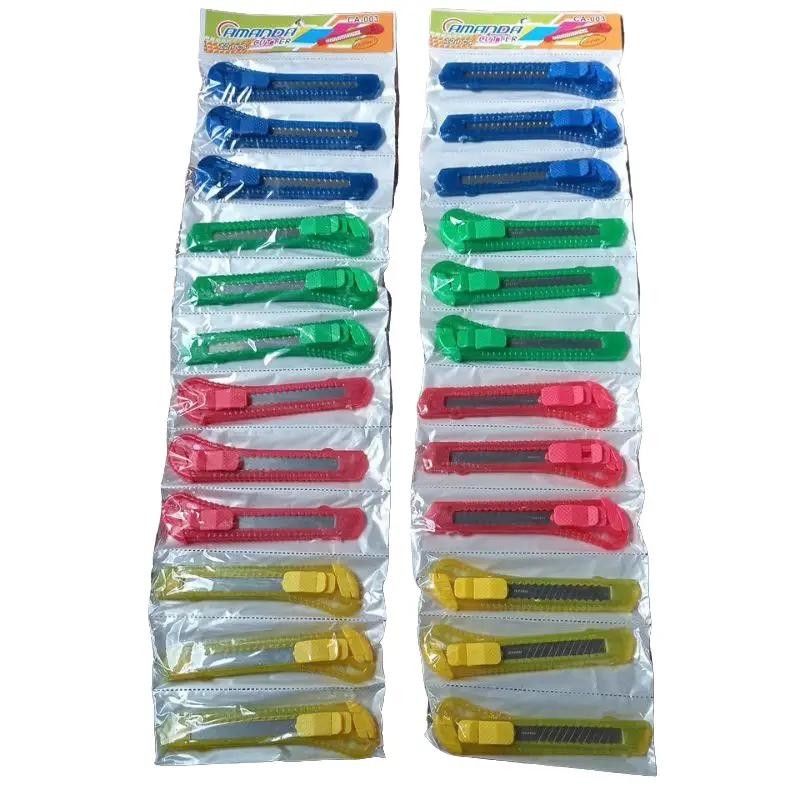 

(12 pcs,6 pcs) Cutter Besar Gagang Tranparan Renceng/ Cutter Pisau Besar/ Pisau Ukir Pemotong