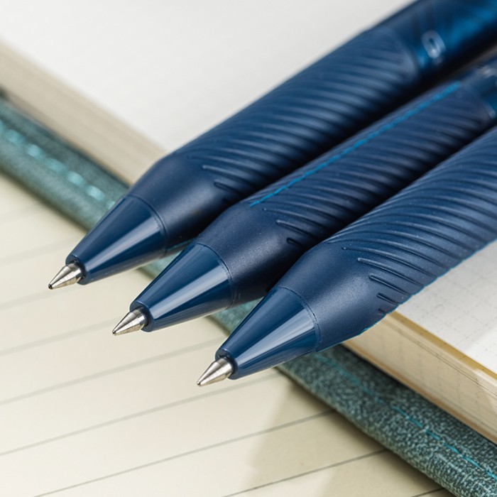 

Deli Gel Pen / Pulpen Gel Retractable Pen Cetek 0.7mm 12 PCS EG80