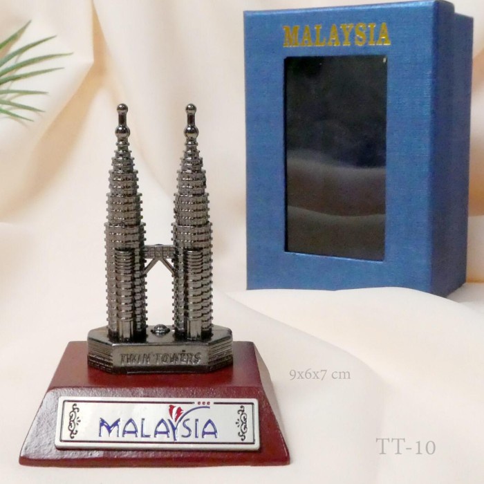 PAJANGAN MINIATUR MENARA PETRONAS TWIN TOWER MALAYSIA - uk 18