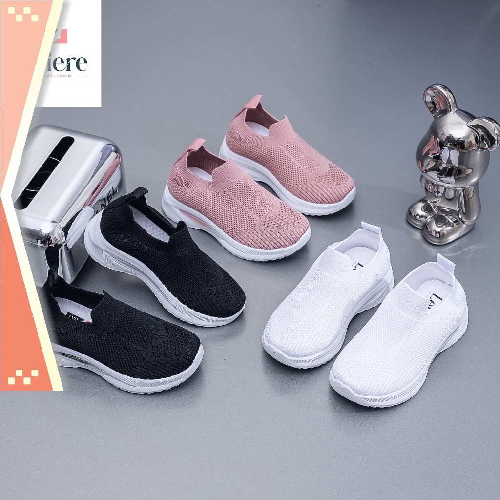Sneakers Cantik Premium Branded Modern Keren Termurah - TOP "FREE BOX" Size 22-33   Sepatu Slip On A