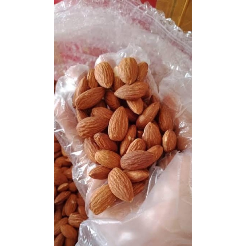 

kacang Almond mentah 500gr