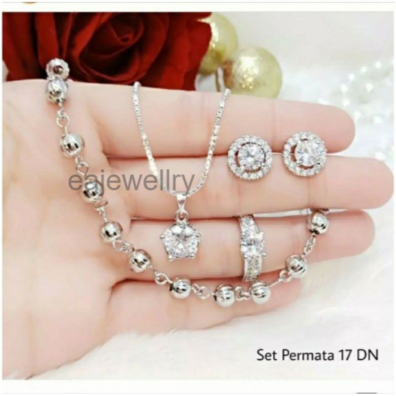 Satu Set Titanium isi 4 Pcs Permata Putih Realpict Berlapis Emas 24 Karat