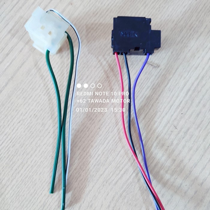 SOKET LAMPU DEPAN MITSUBISHI EXPANDER TYPE SOKET H4