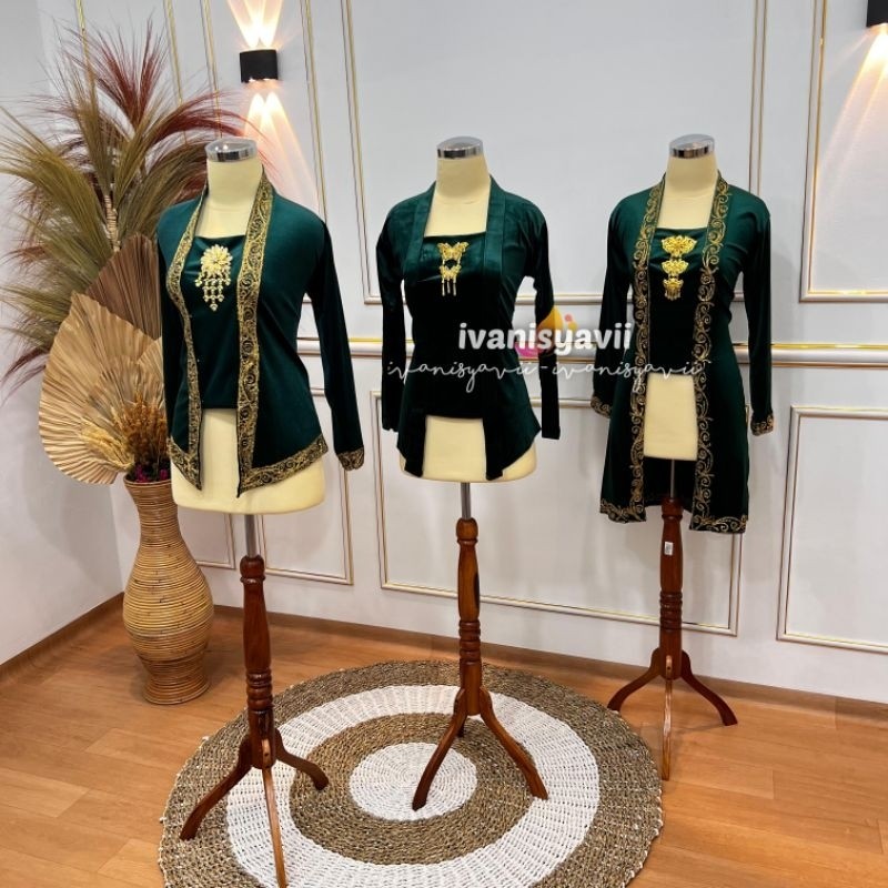 Kebaya Kebaya Bludru Kutubaru - Warna Hijau BotoL | Polos / Bordir