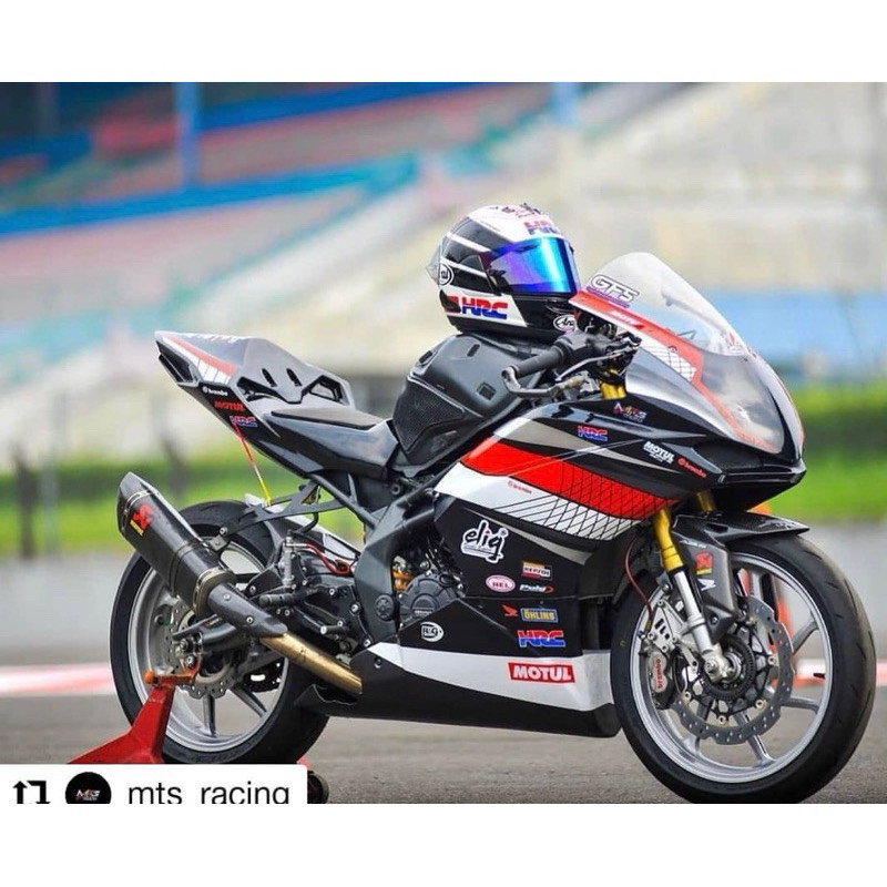 BUNTUT BODY BALAP CBR 250RR MODEL LAMA (HANYA BAGIAN BUNTUT BELAKANG)( TIDAK TERIMA COD )