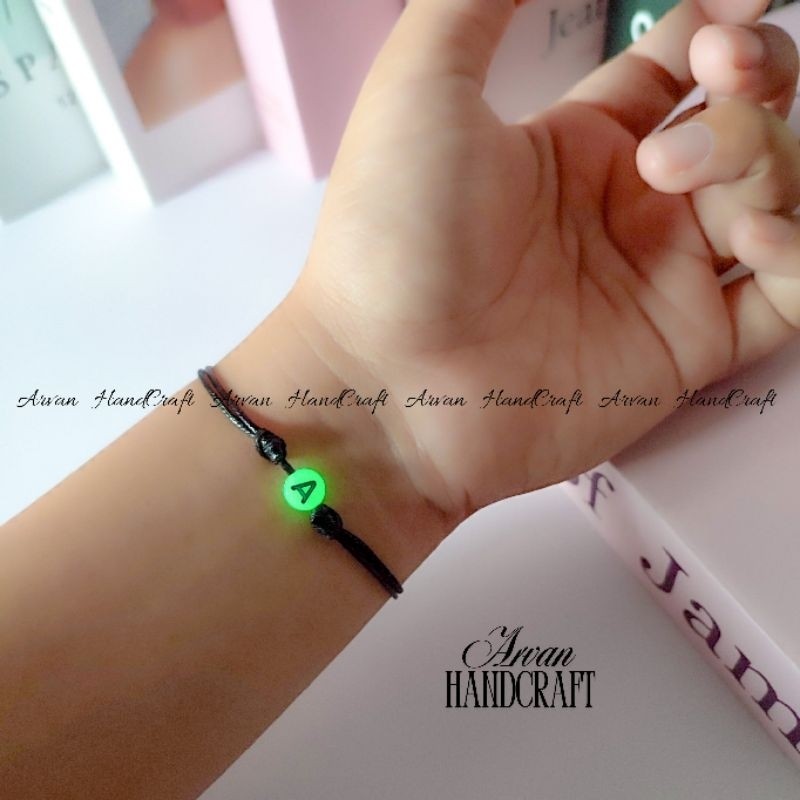 Gelang Inisial Glow In The Dark Model Simpul / Gelang Menyala Dalam Gelap