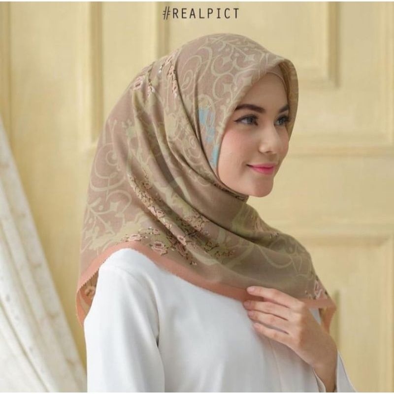 Promo hijab segi empat motif kerudung