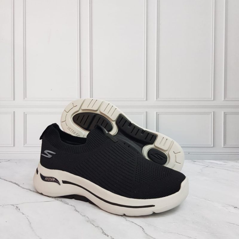 Skechers Pria / Skechers Arch Fit Iconic Man / Walking Shoes /  Sepatu Pria / Skechers / Sneakers