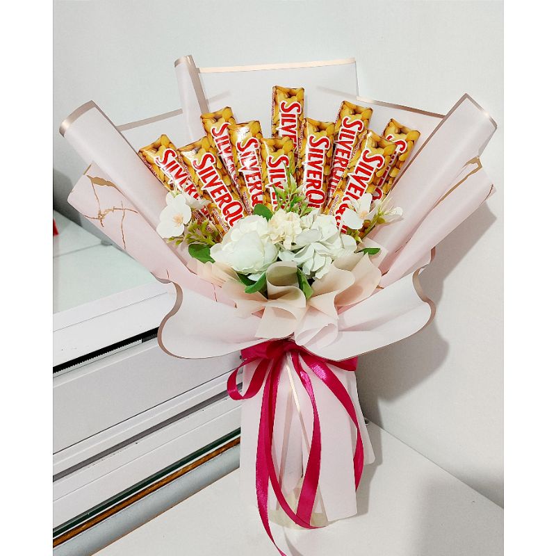 

BUKET COKELAT/ buket Coklat (RANDOM) custom kado ulangtahun/wisuda/anniversary/valentine