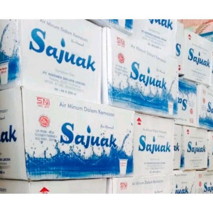 

pekanbaru / Air mineral Sajuak air minum kemasan gelas/cup isi 48 @220ml