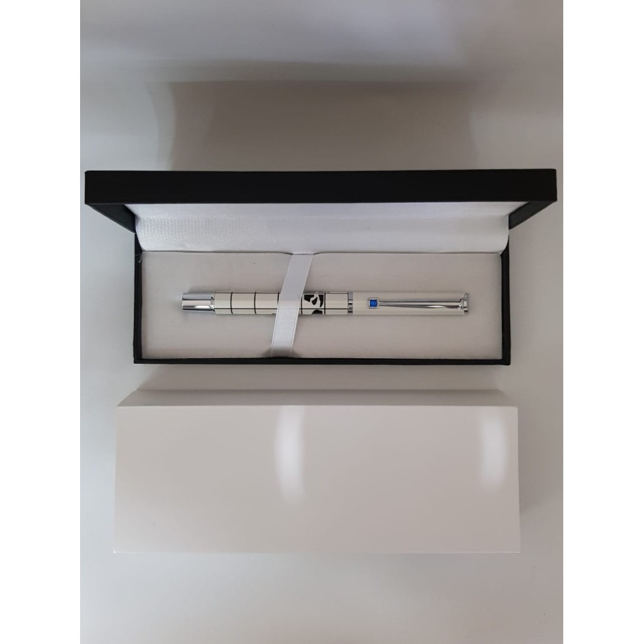 

Pulpen Promosi / Pulpen Esklusif Tipe Boheme Putih Gading Motif RB