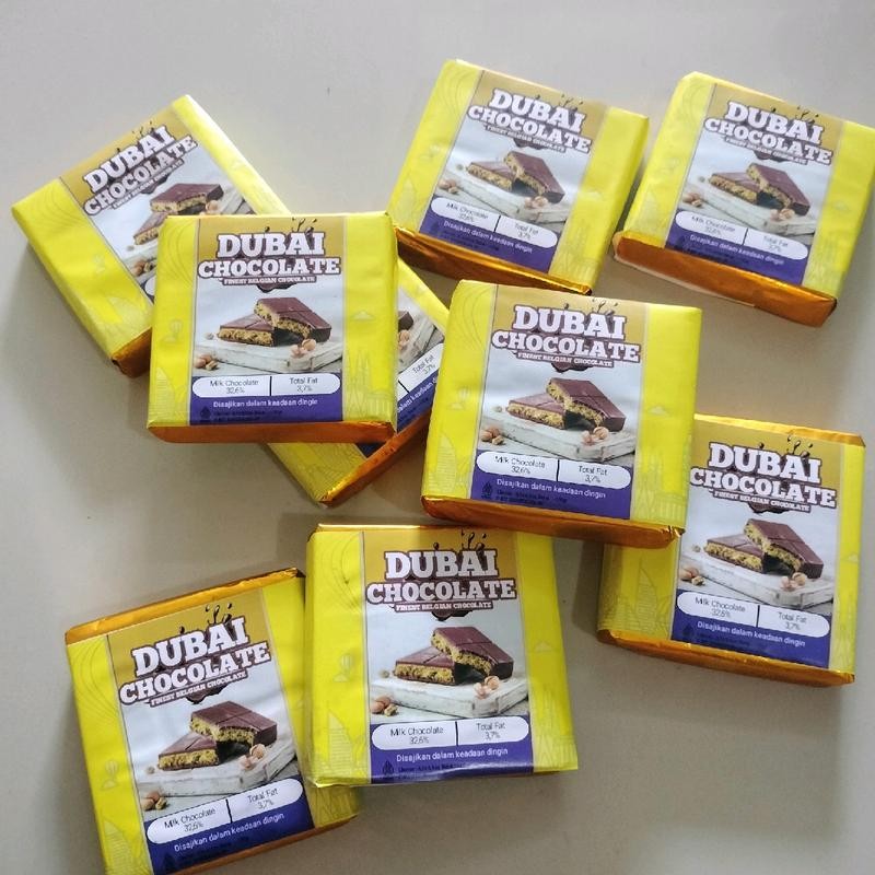 

COKLAT DUBAI MINI (SIZE TANGGUNG 130gr) CHOCOLATE DUBAI PISTACIO KUNAFE HOME MADE