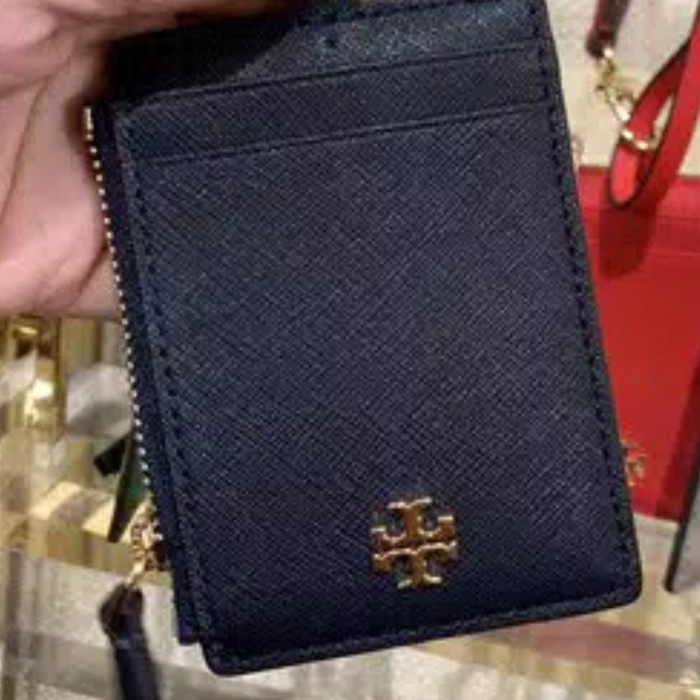 

Name Tag Holder Tory Burch ID card Holder Gantungan ID Card - Hitam