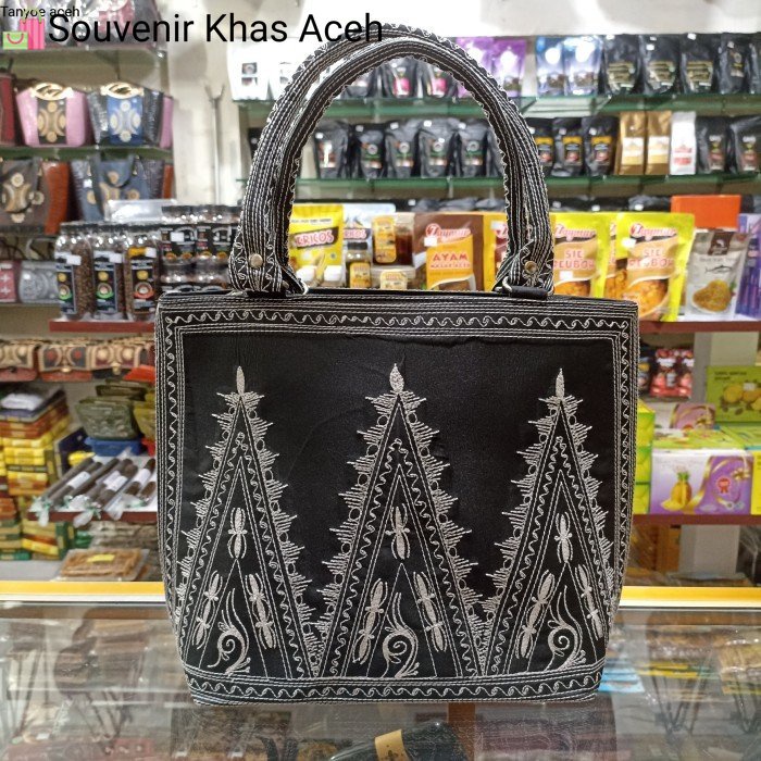 Tas pucuk rebung khas Aceh / Handbag motif pucuk rebung khas Aceh