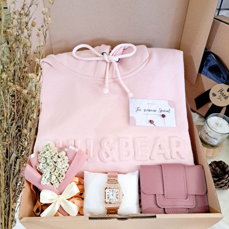 

Hampers Sweater Hoodie Gift Box Girly Cewek Kado Ulang Tahyn Special / Hampers special Cewek / Kado Cewek Special / Hampers Lebaran