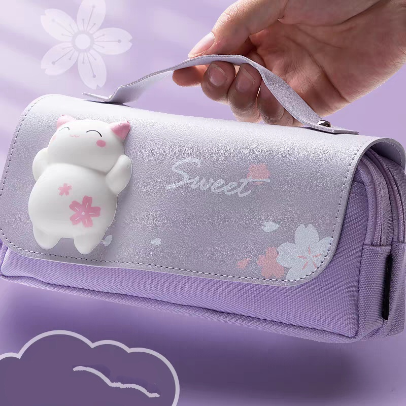 

DEOBAGS KOTAK PENSIL KUROMI DEKOMPRESI PEREMPUAN LUCU LEMBUT / TEMPAT PENSIL GLITTER ANAK MURAH /