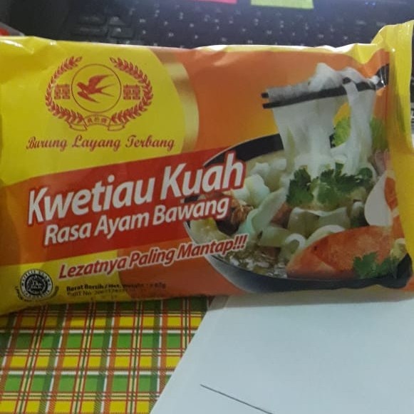 

Kwetiau Kuah Cap Burung Layang Terbang 1 Dus