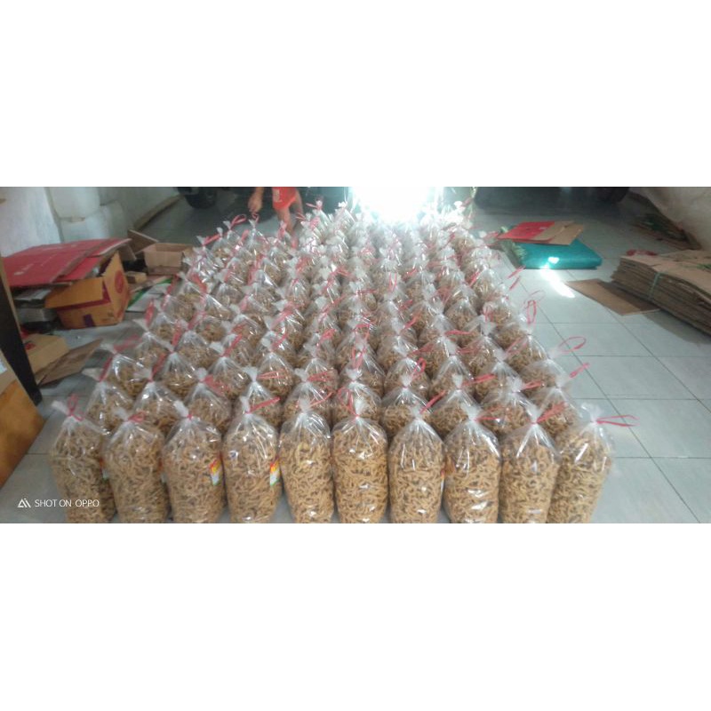 

kripik usus ayam 2kg (1bal) free bublewrap & kasdus