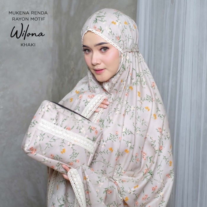 Mukena Renda Rayon Motif Dewasa Traveling Wilona - Hitam
