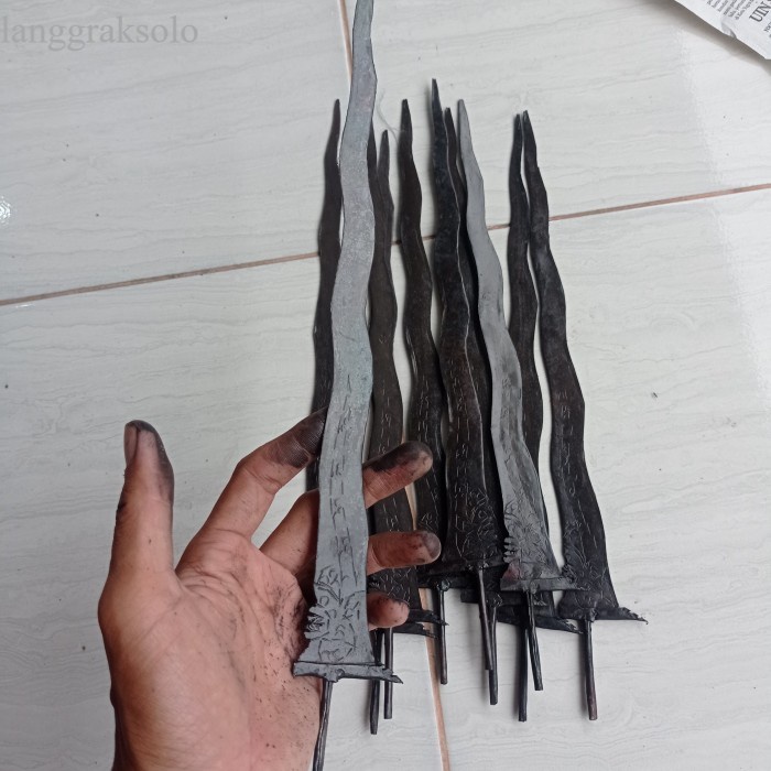 

bilah naga kodenan panjang 30cm termurah