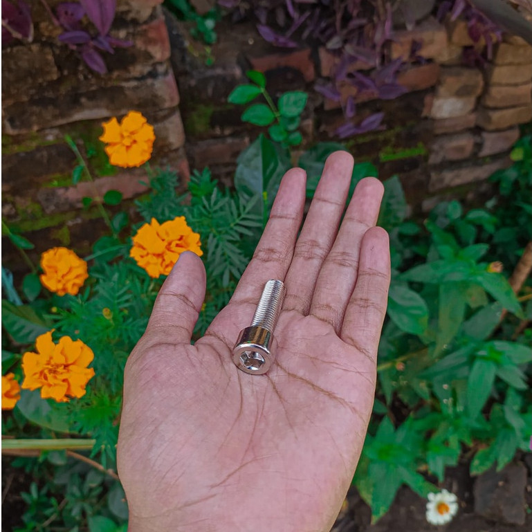 mur baut L tutup komstir shock ninja drat 14