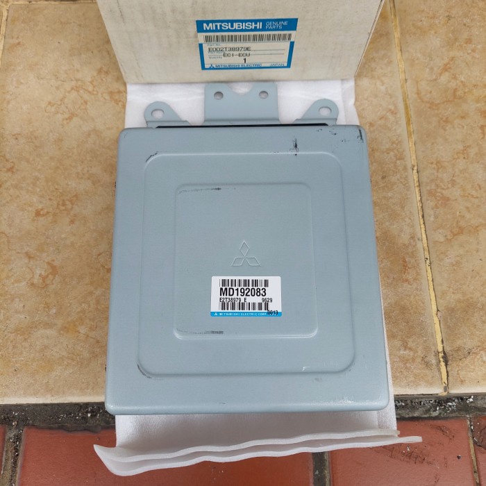 Komputer Mesin ECU MD192083 Asli Mitsubishi Lancer Evo 3 CB4