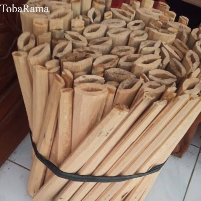 

fandsr keris kayu melinjo ukuran standar antik