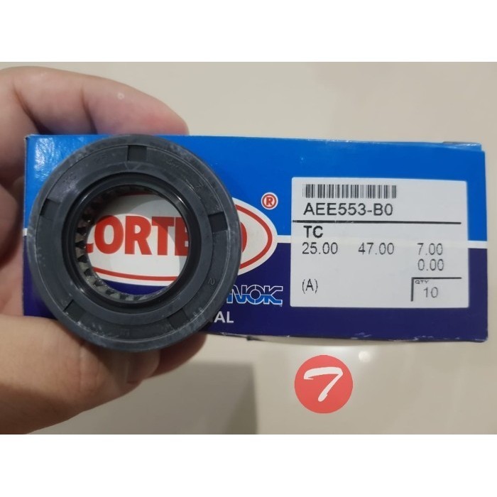 Oil Seal TC 25 47 7 . TC 25 X 47 X 7 JEPANG NBR Seal 25x47x7