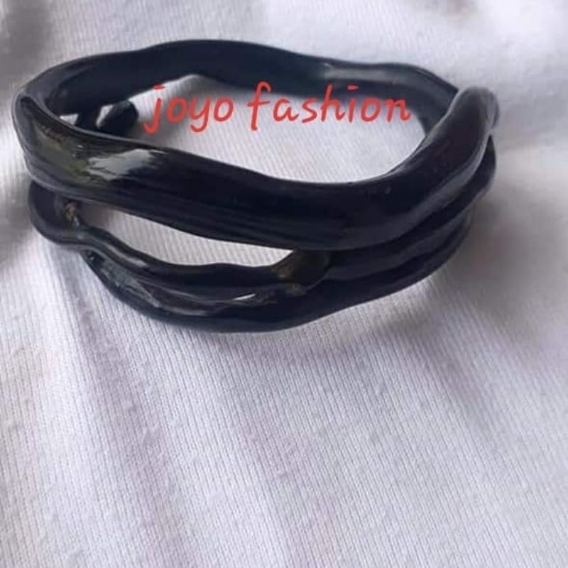 GELANG AKAR BAHAR HITAM BERSERAT