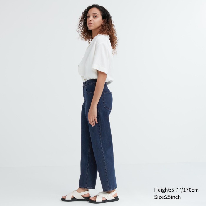 UNIQLO Jeans Lebar Tapered 460713 Wanita 23inch - 68 BLUE