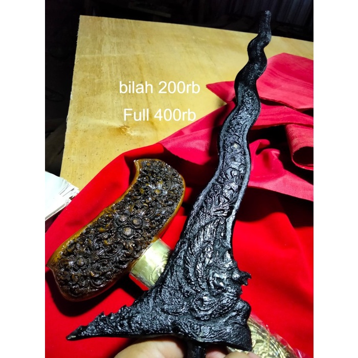 

keris sempono lar manga kamarogan keleng lengkap gayam solo ukir ukira