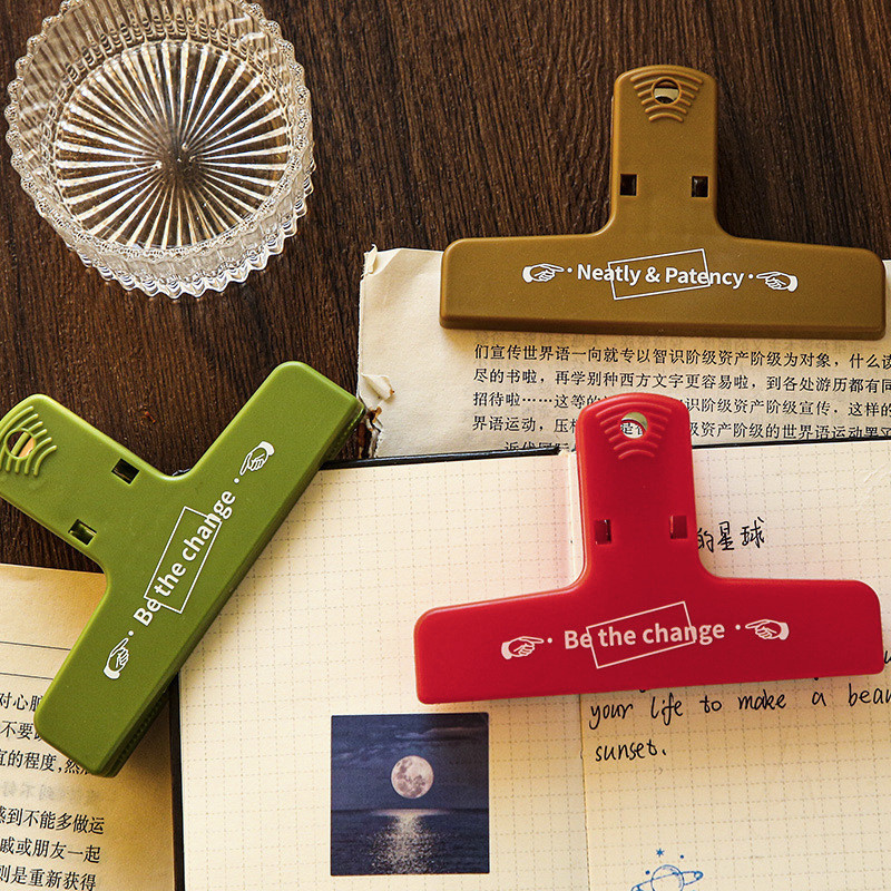 

1pcs Retro colored plastic Binder Clip Long Tail Clips Office Hand Book Folder Paper Photos Tickets Organizer Stationery