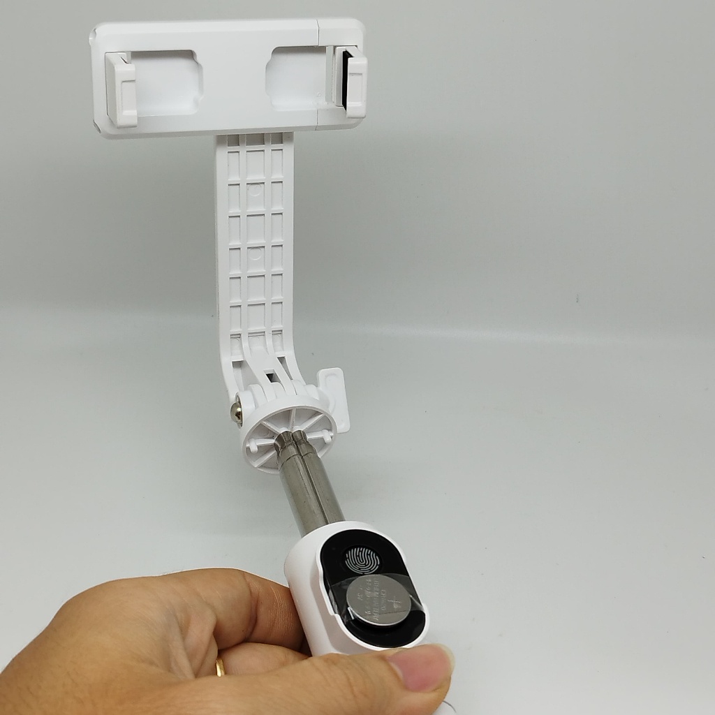 Tongsis Bluetooth Lipat Free Remote Tripod Selfie Stick Wireless P20S