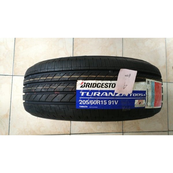 Ban Mobil Bridgestone TURANZA T005A 215/65 R15