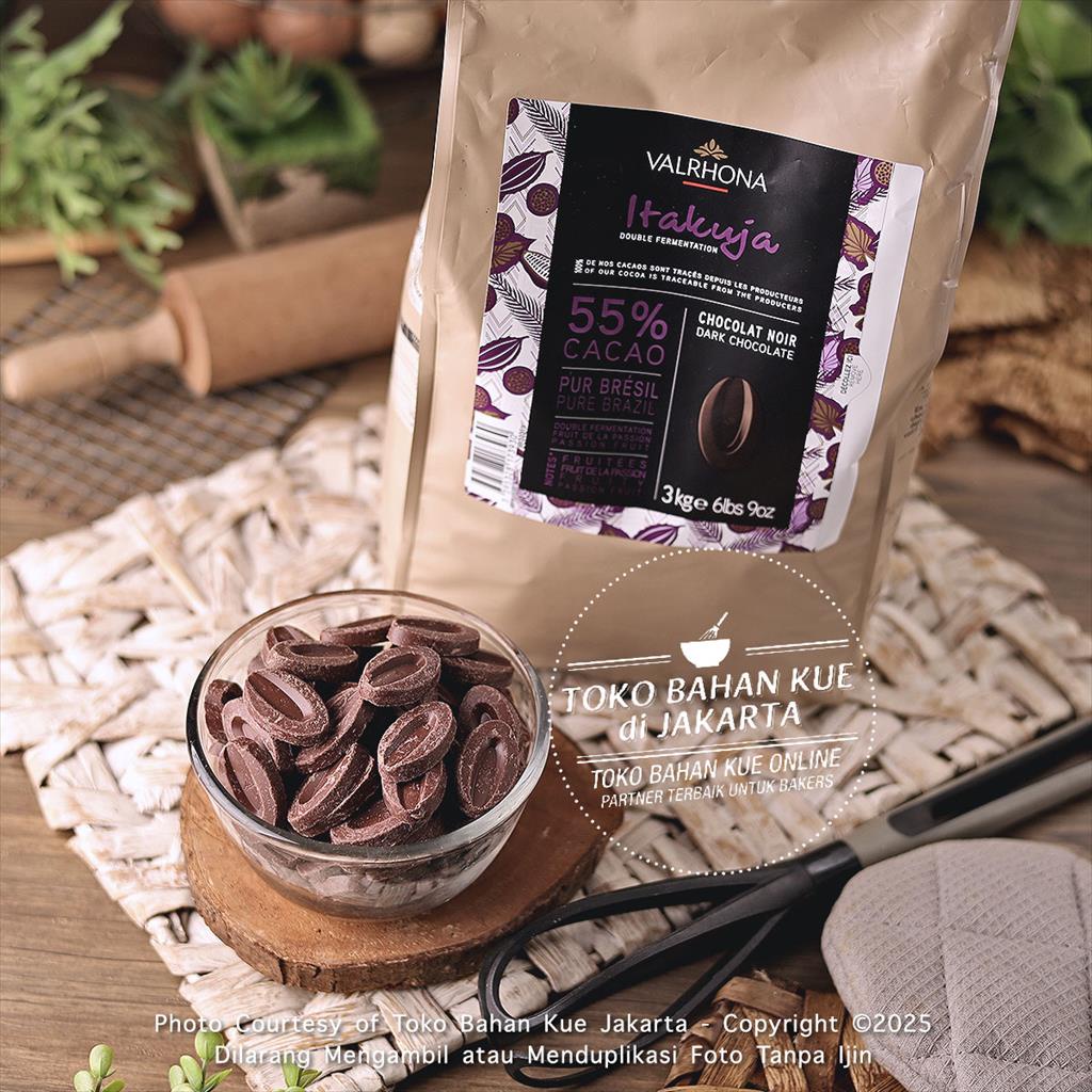 

Valrhona Couverture Coin ITAKUJA 55% 500gr Dark Chocolate Premium Baking Single Origin