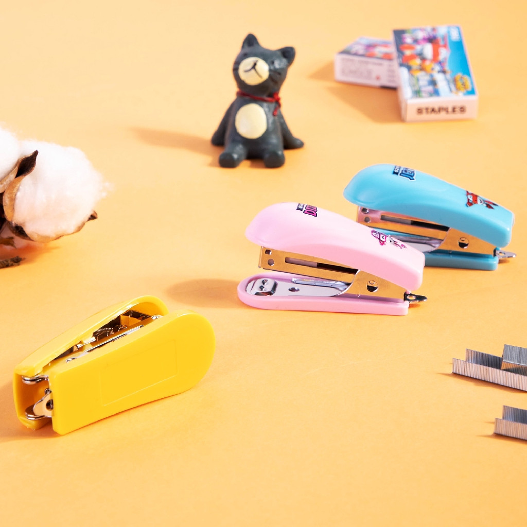 

Deli Super Wings Stapler Sekolah Staples 12 sheets, No.10 Kapasitas stapel maks. 40pcs E0249