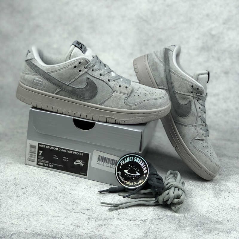 Sepatu Nike SB Dunk Low Reigning Champ Grey Abu Abu