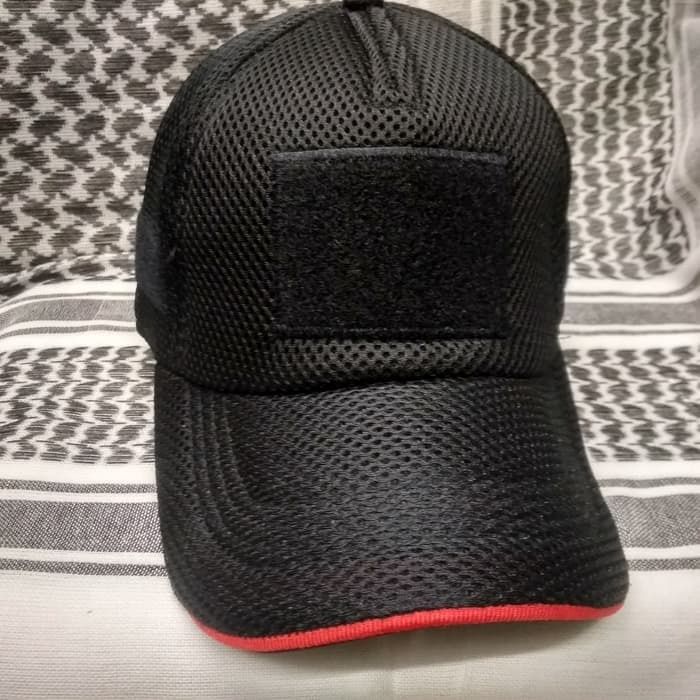 topi velcro hitam jaring list merah