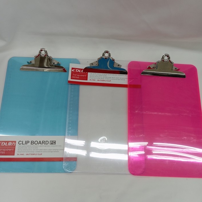 

Clip Board Transparant Butterfly Clip DL1042/Alas Ujian Plastik Transparant