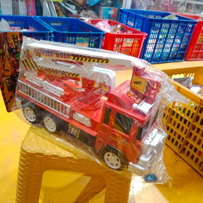 Mainan Mobil2an Truck Pemadam Kebakaran Fire Truck GBK3014FR