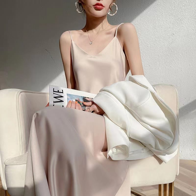 Dress Natal Midi Dress Satin Yuki Dress - Long Dress Camisoles Satin Tali Kecil Wanita Gaya Korea DR