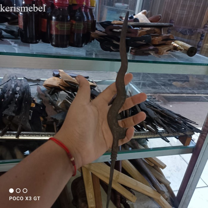 kujang sepuh berpamor era mataram bkn megantoro sengkelat kamarogan antik