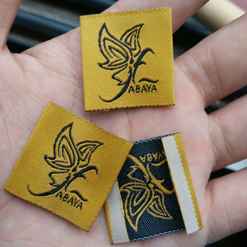

500PCS Custom Yellow Cloth Woven Label for Skirt 3 * 3 cm Polyester Square Garment Labels