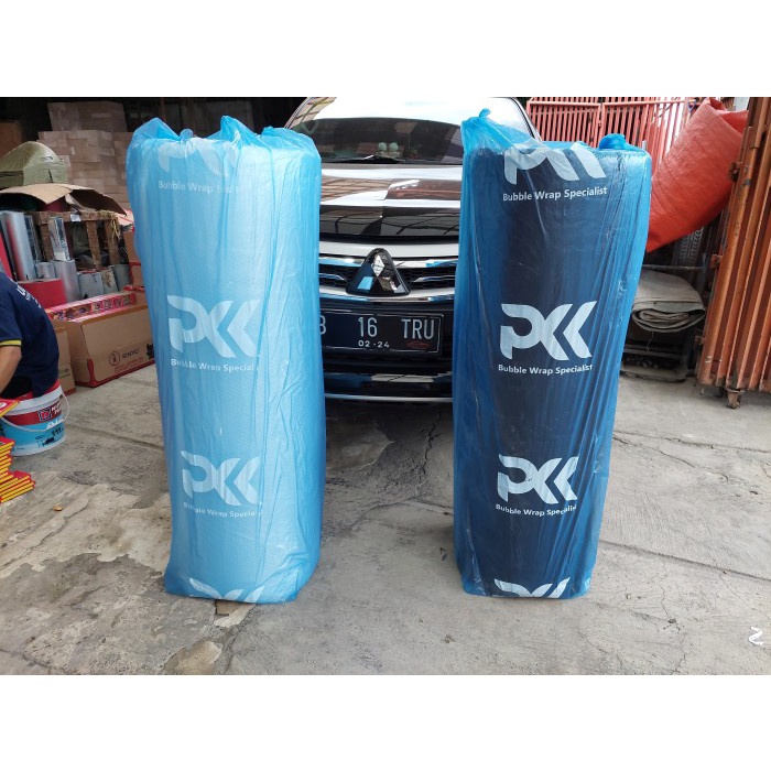 

BUBBLE WRAP PKK 125CM x 50MTR KELAS TEBAL 3.00 KG - 2.8 KG, Hitam