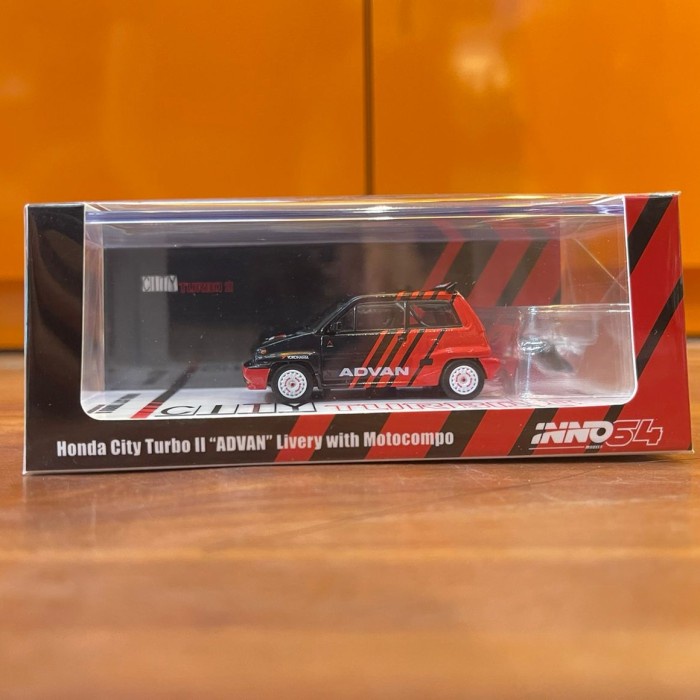 INNO 1/64 HONDA CITY TURBO II ADVAN LIVERY LP27