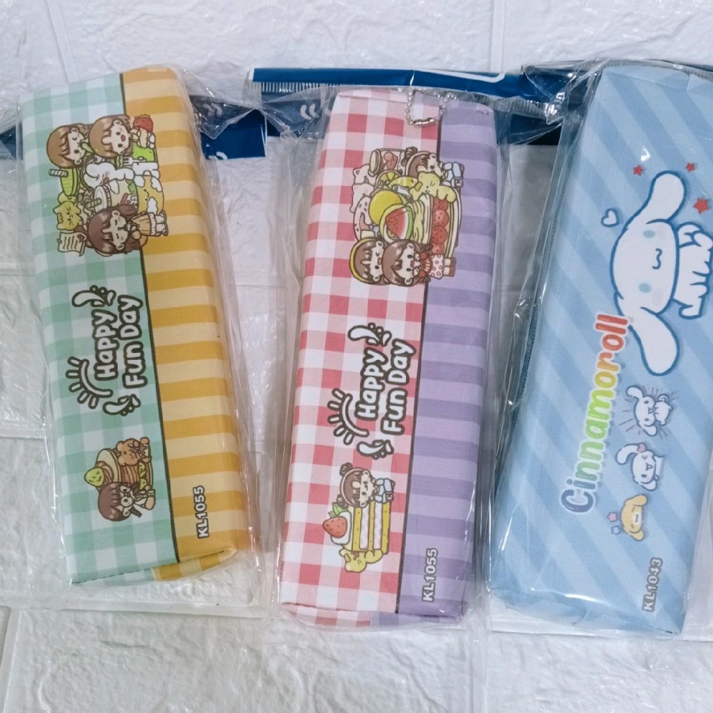 

TEMPAT PENSIL / DOMPET PENSIL BAHAN MORTIF KARAKTER KL-1043